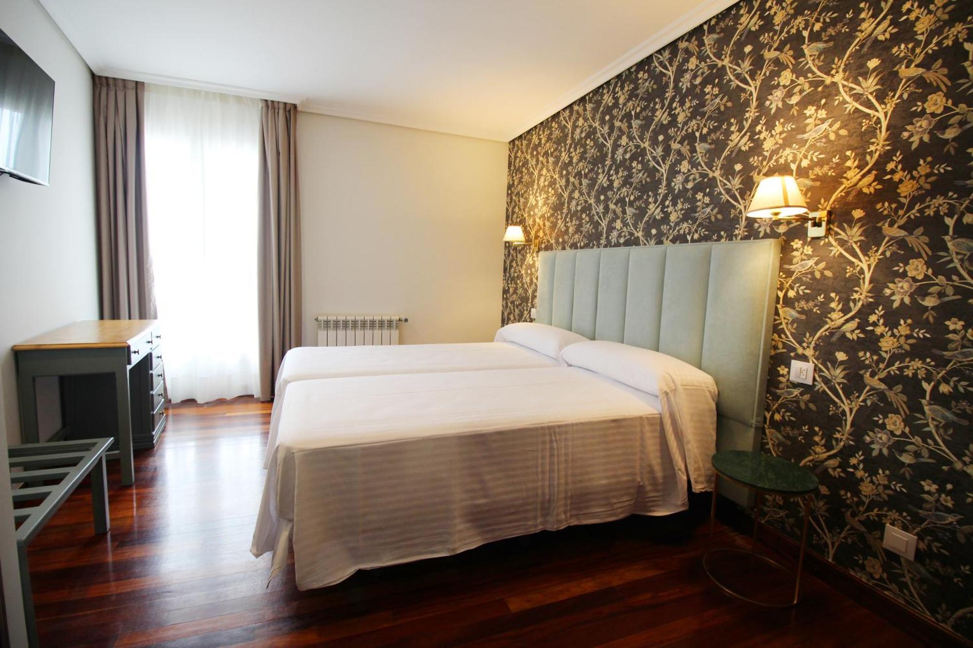 Hosteria De Adarzo Auto Check Santander Exterior photo